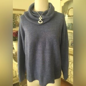 Loft turtleneck sweater size excellent condition
